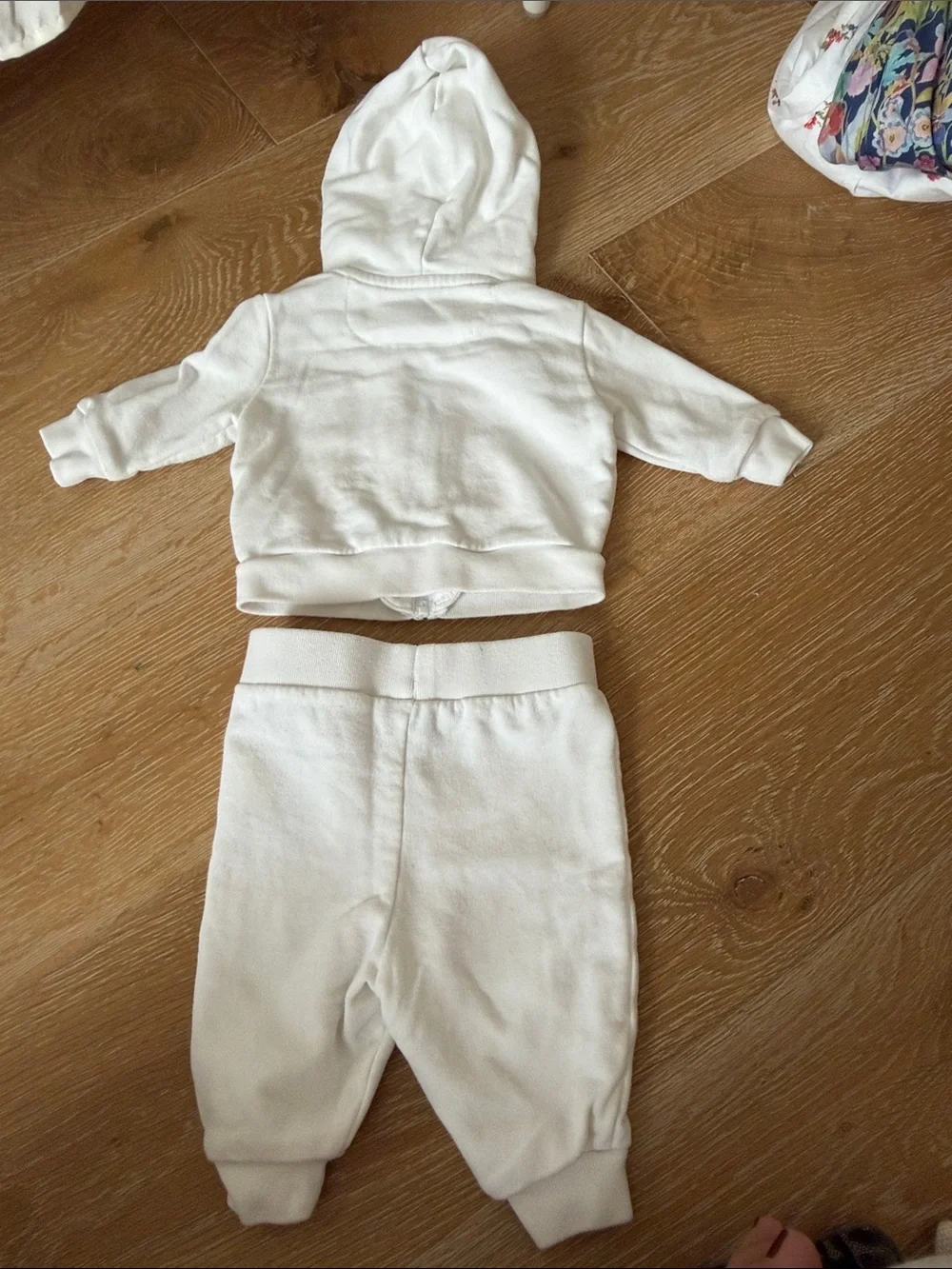 Ralph Lauren Baby White Hooded Sweatshirt and Pants Set